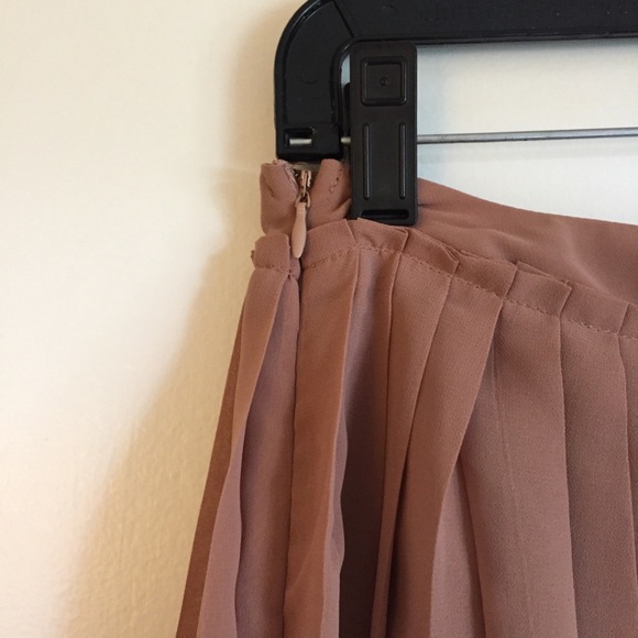 LC Lauren Conrad Skirt - Picture 3 of 5